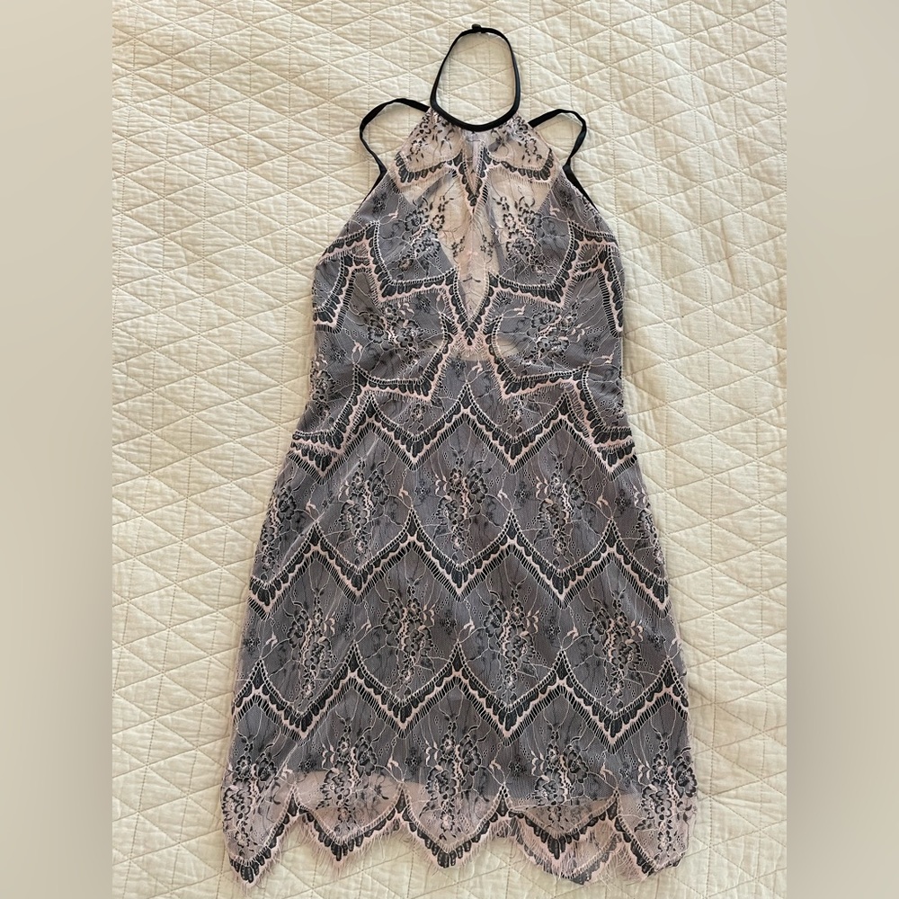 Free People Cross Strappy Floral Lace Slip Dress in Mauve & Black Size 4 NWOT
